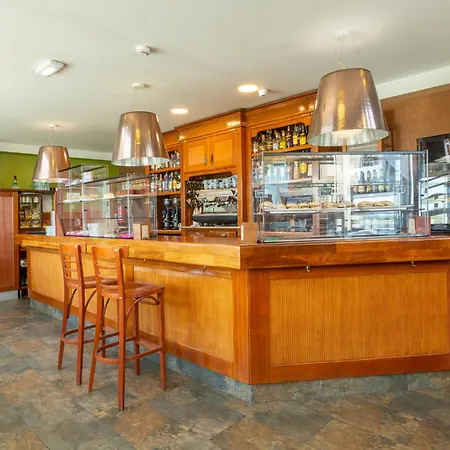 ホテル La Colina 4*