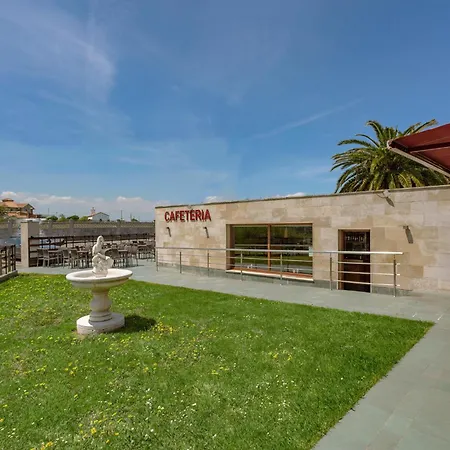 ホテル La Colina 4*