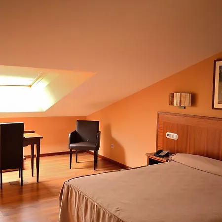 ホテル La Colina 4*